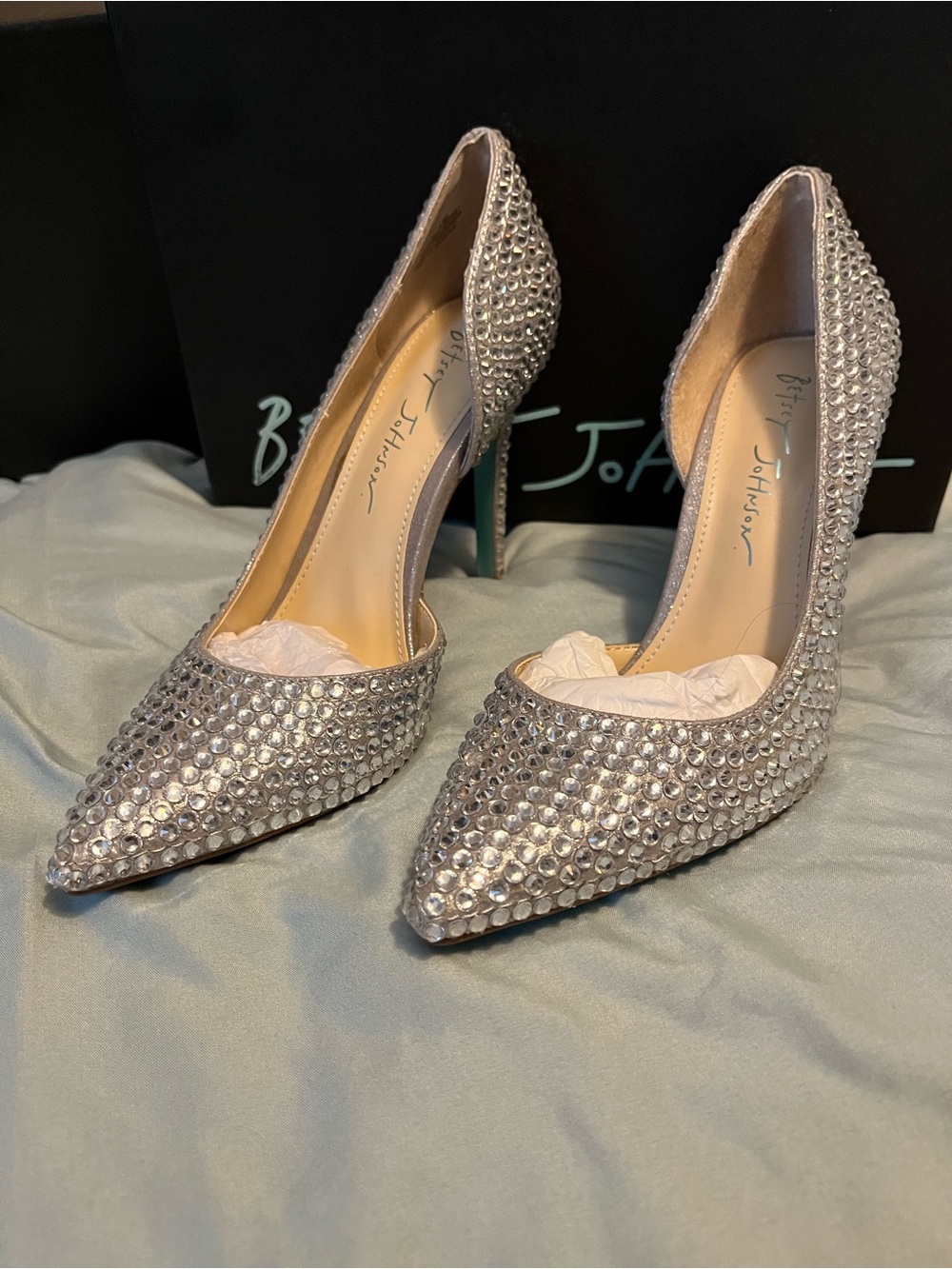 Betsey Johnson Hazil Clear Silver Crystal Pointed Toe Stiletto Pumps size 6.5